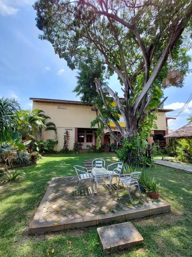 Oasis Hotel Ampana 외부 사진